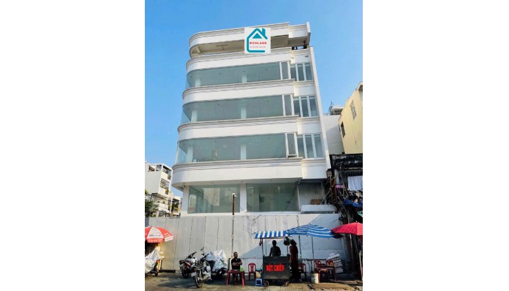Cho thuê nhà góc 2 Mặt Tiền số 93 Hòa Hưng, Phường 12, Quận 10.